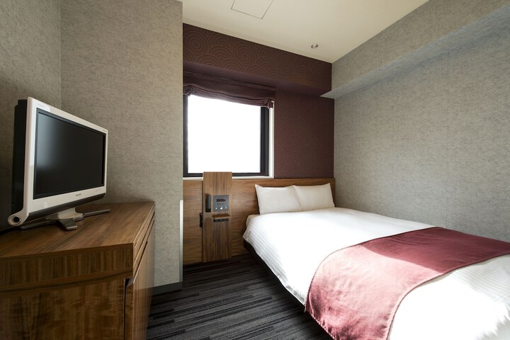 Room 26 of 48