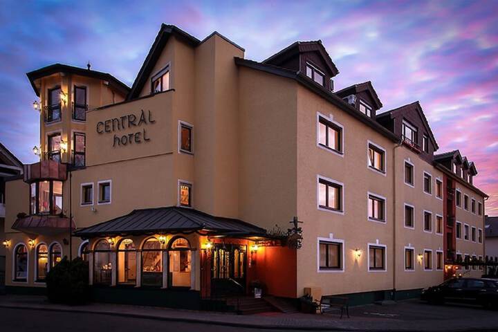 Hotel-Restaurant Central am Königshof in Viernheim