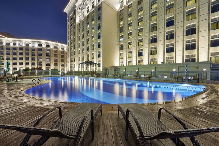 Hotel with Pool