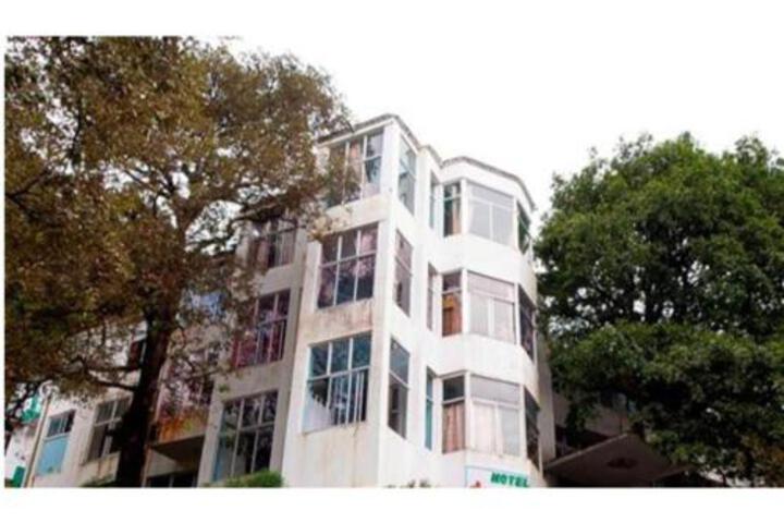 Unpretentious budget hotel at Mall road
