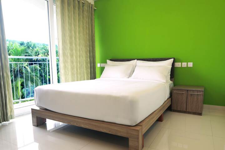 Room 6 of 22