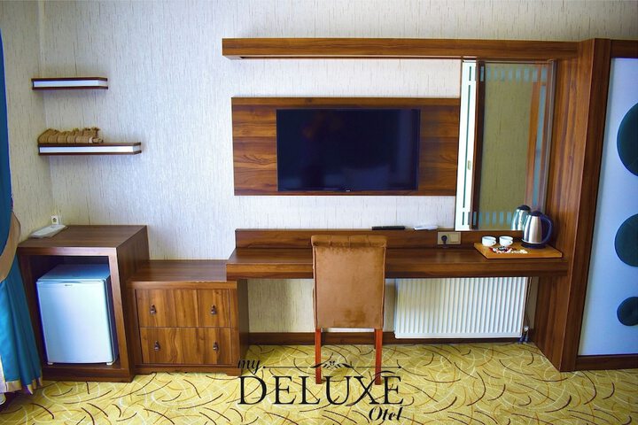 Room 4 of 7