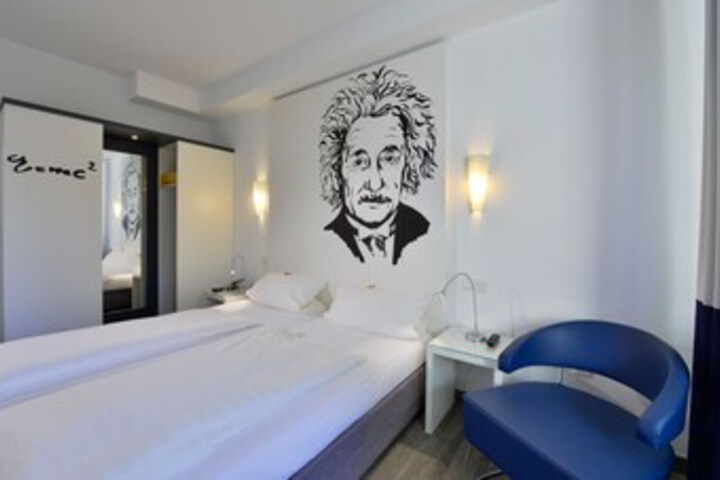 Room 46 of 71