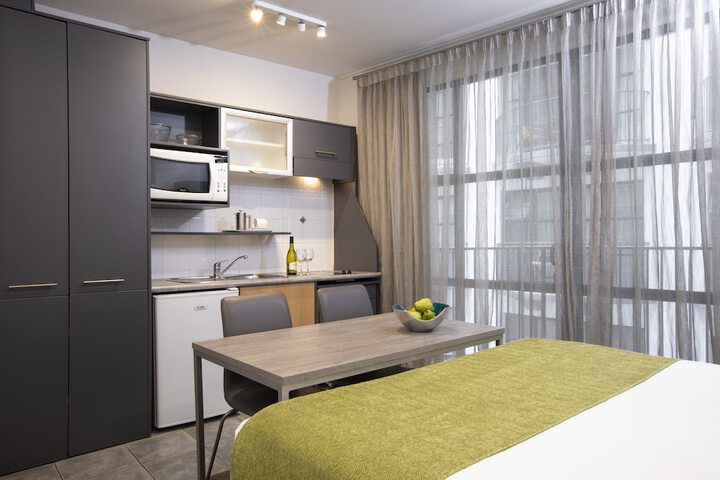 Room 10 of 37