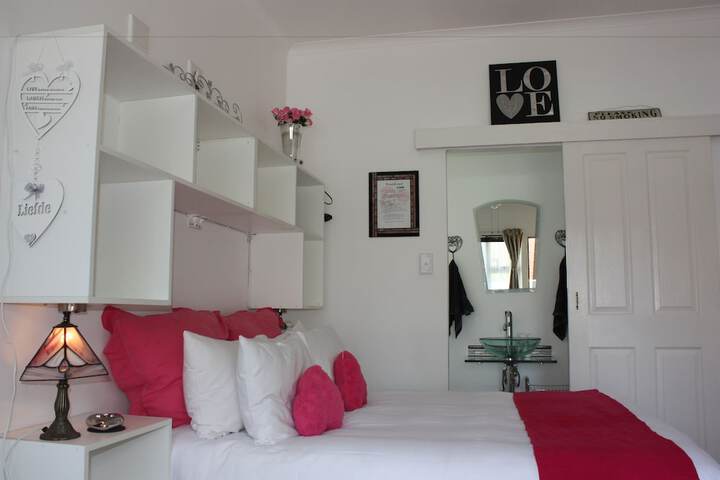 Room 4 of 41