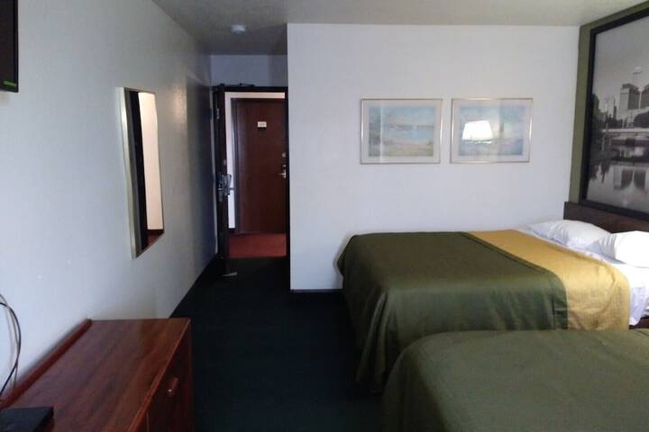 Room 14 of 32