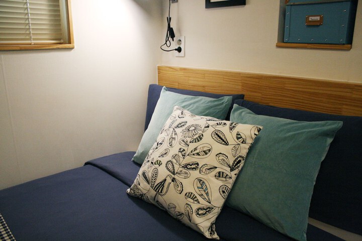 Room 10 of 37