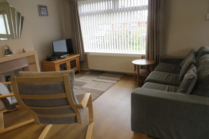 Room 2 of 9
