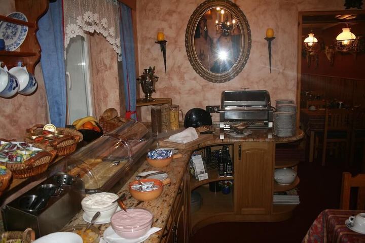 Dining 53 of 149