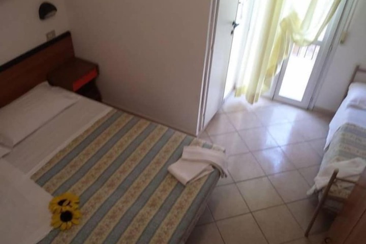 Room 14 of 45