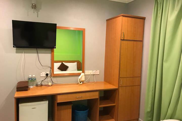 Room 18 of 47