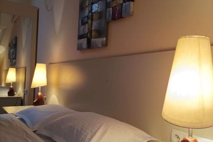 Room 33 of 41