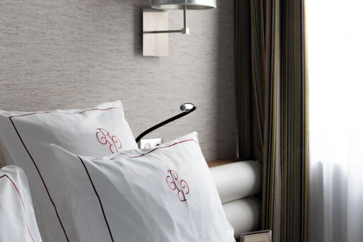 Room 33 of 86