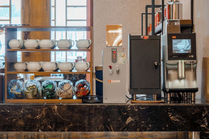 Breakfast/Coffee Service 80 of 86