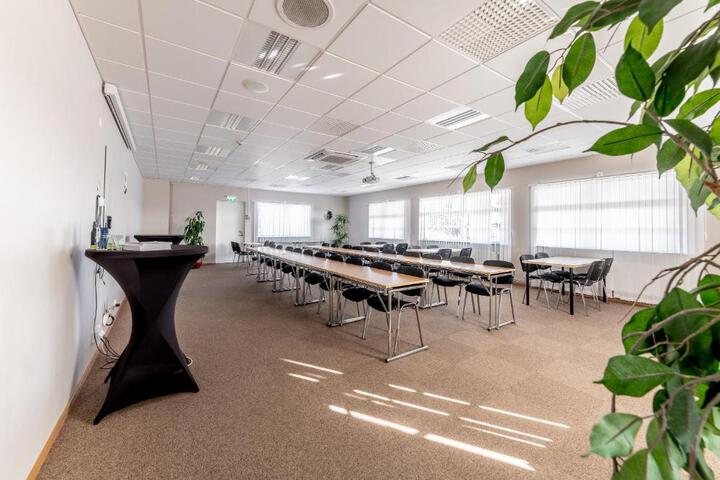 Business Center 10 of 23