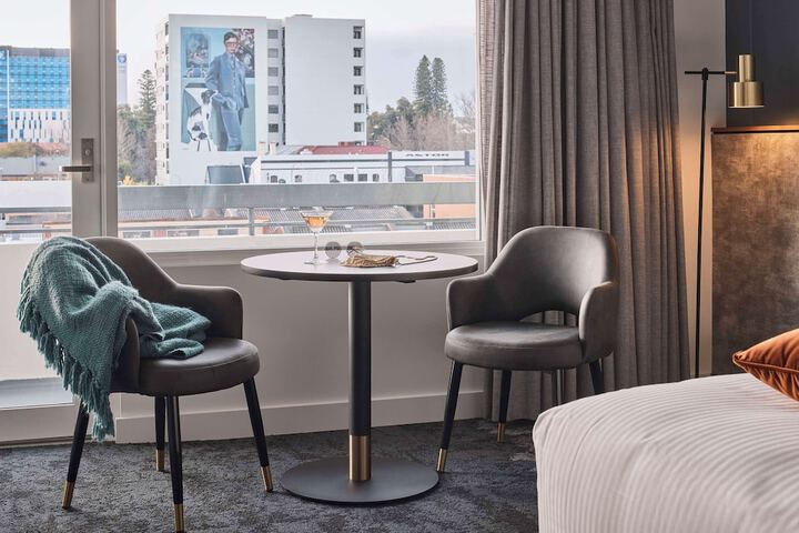 Room 28 of 72