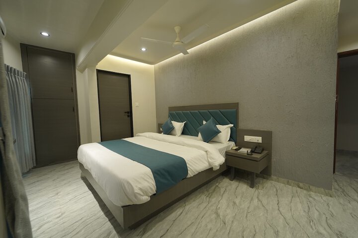 Room 3 of 22