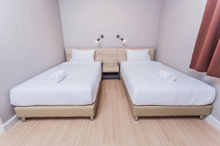 Room 3 of 36