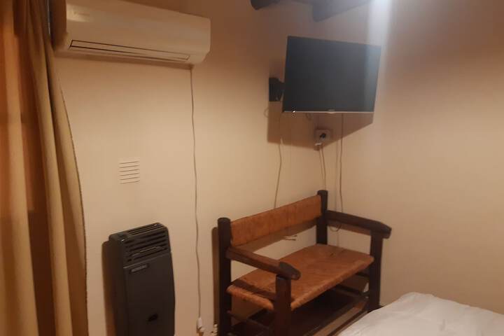 Room 4 of 78