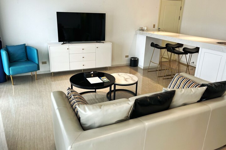 Room 27 of 45