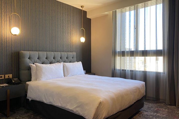 Room 20 of 36