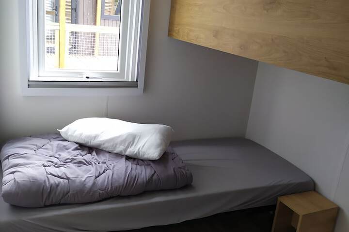 Room 5 of 106
