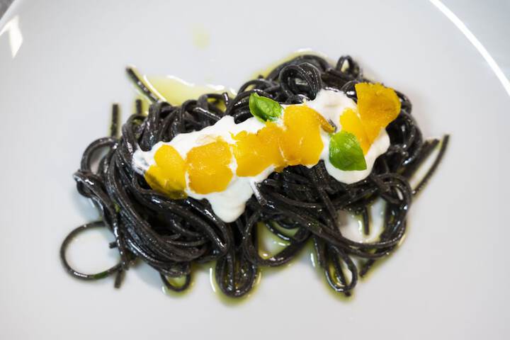 Dining 46 of 74