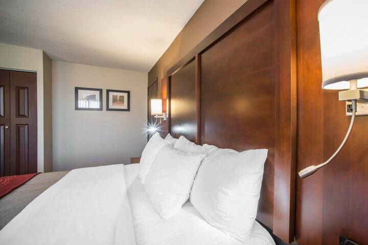 2 Queen Beds (5 of 13)