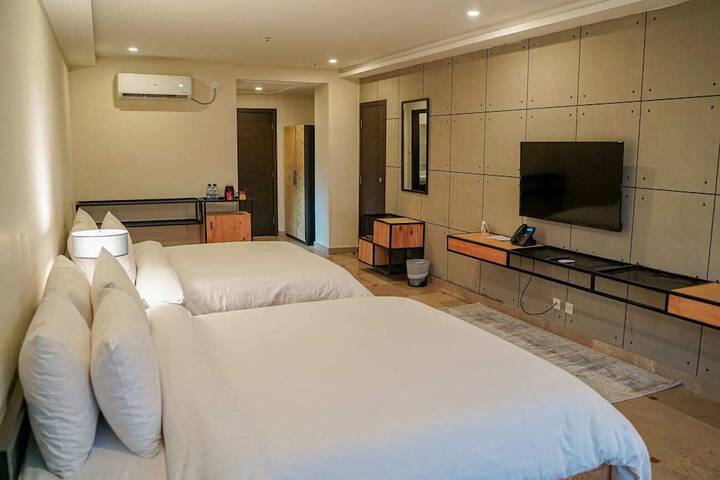 Room 18 of 21