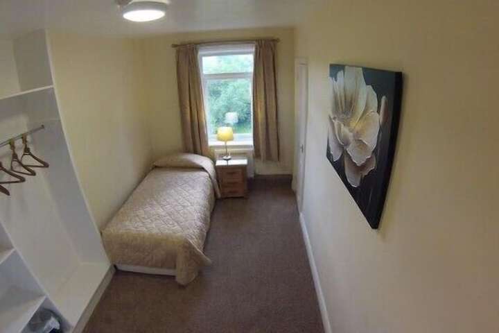 Room 50 of 111