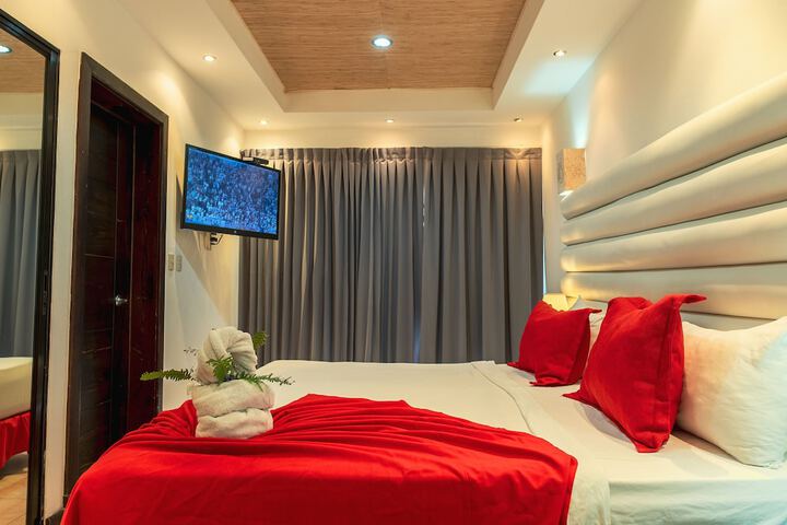 Room 10 of 37