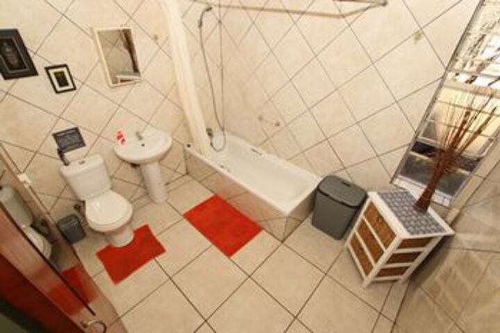 Room 2 of 22