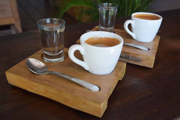 Breakfast/Coffee Service 164 of 187