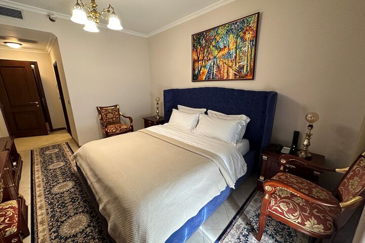 Room 19 of 64