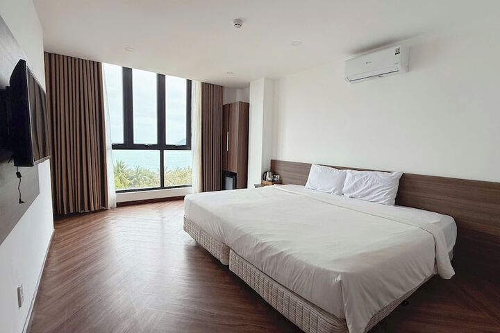 Room 21 of 32