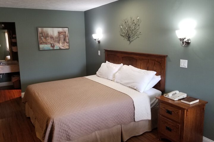 Room 6 of 37