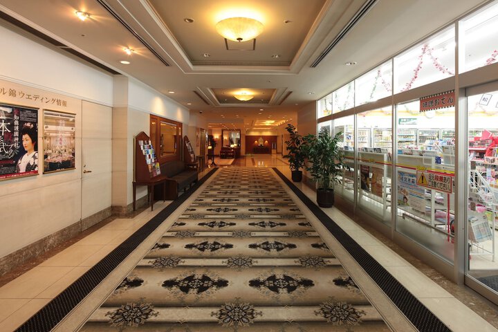 Hotel 2 of 77