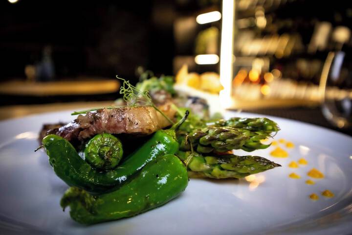 Dining 81 of 118