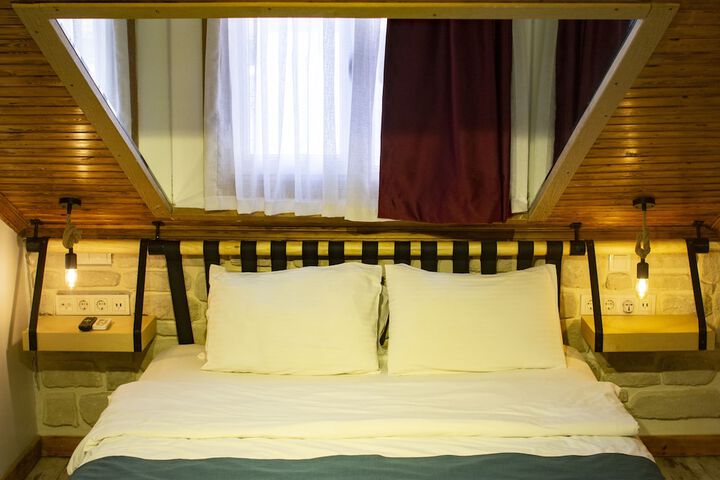 Room 4 of 46