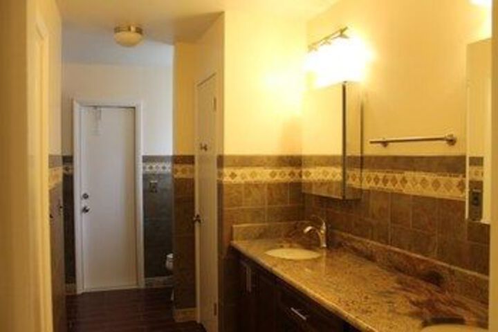 Room 4 of 25