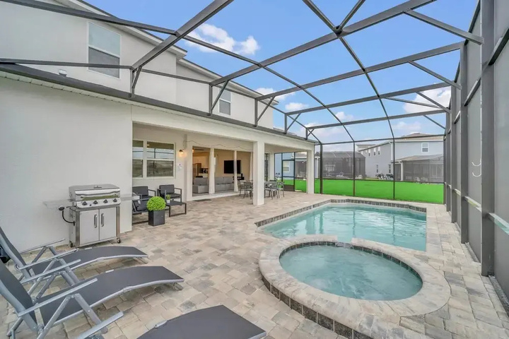 Pool 12 of 23