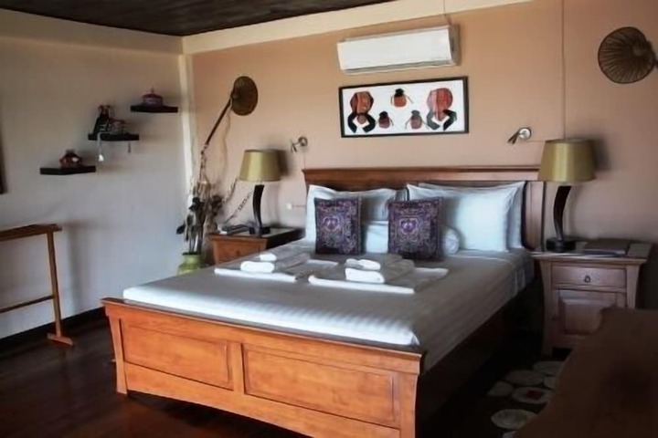 Room 11 of 73