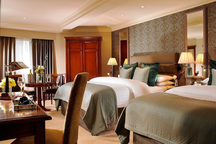 Room 4 of 60