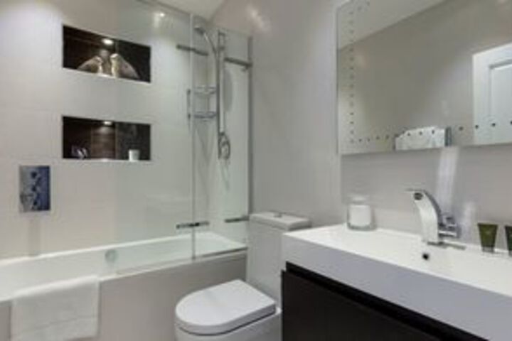Room 2 of 23