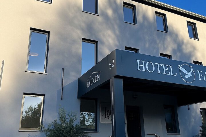 Hotel 63 of 68