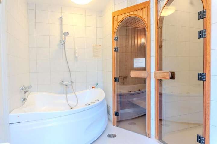 Room 60 of 69