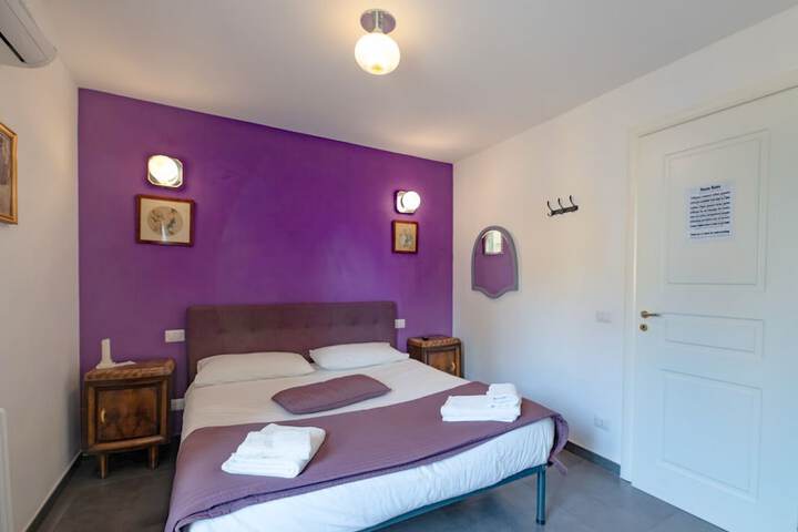 Room 5 of 19