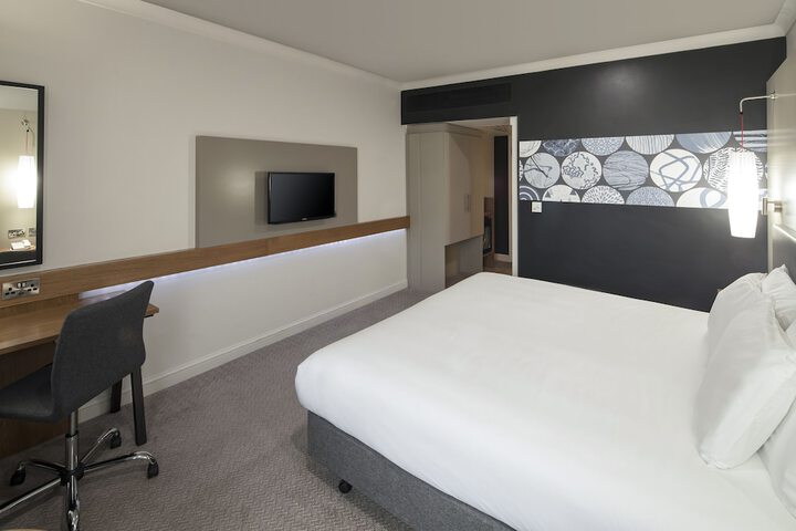 Room 15 of 137