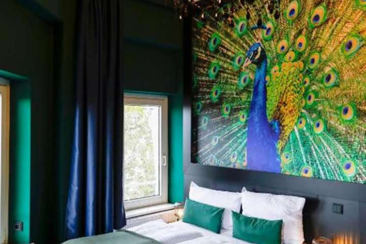 Room 20 of 100