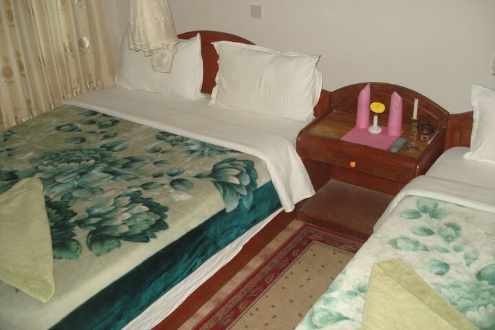 Room 2 of 4